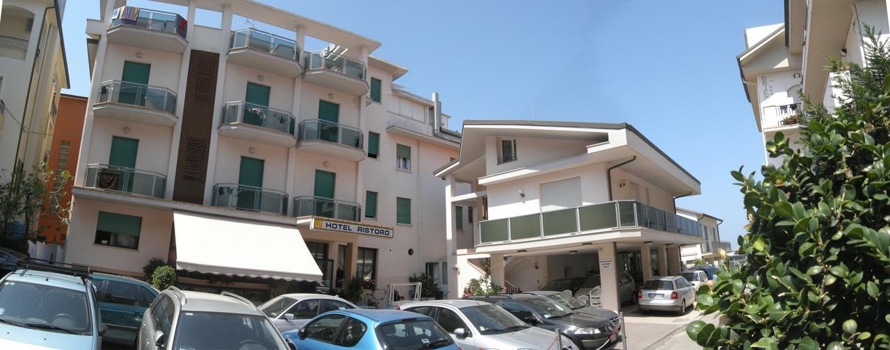Hotel Ristoro Bellaria-Igea Marina Exterior foto